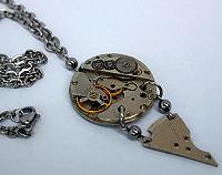 Vintage timepiece pendant 'seventeen jewels' watch jewellery